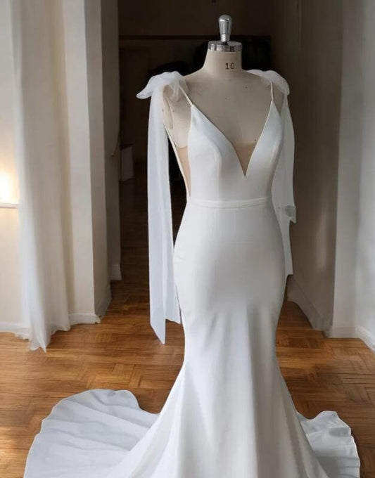 Robe de mariée à décolleté plongeant en V | Bretelles amovibles avec nœud | Robe de mariée sirène avec traîne