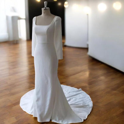 Robe de mariée moderne à col carré / Robe de mariée sirène à manches longues avec traîne / Robe de mariée personnalisée / Mariée grande taille / Robe élégante en crêpe