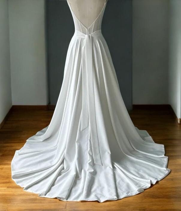 Classic A-Line Wedding Dress with Pockets | Sleeveless Bridal Gown with Train | V-Neck Satin Wedding Dress