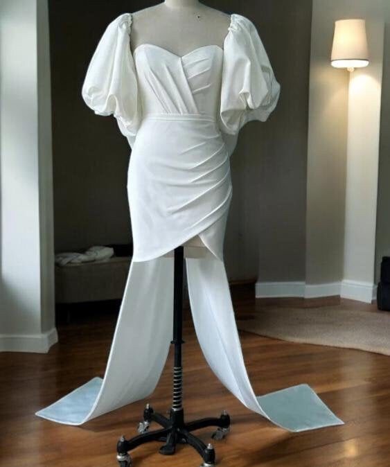 Robe de mariée courte à manches bouffantes amovibles | Robe de mariée avec nœud dans le dos | Robe de déclaration moderne