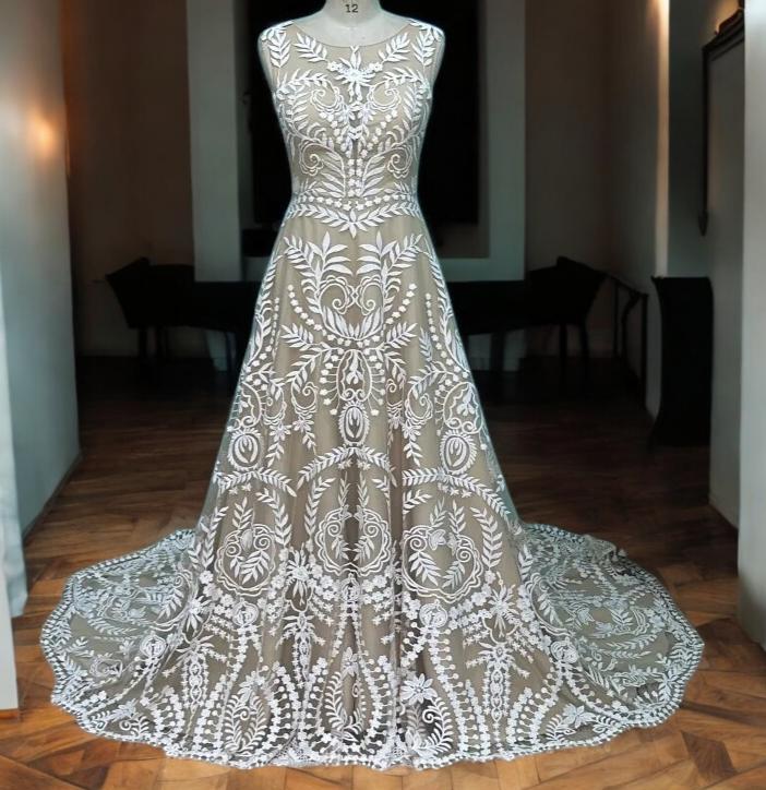 Robe de mariée bohème en dentelle sans manches | Robe de mariée élégante coupe A avec traîne | Robe de mariée chic en dentelle